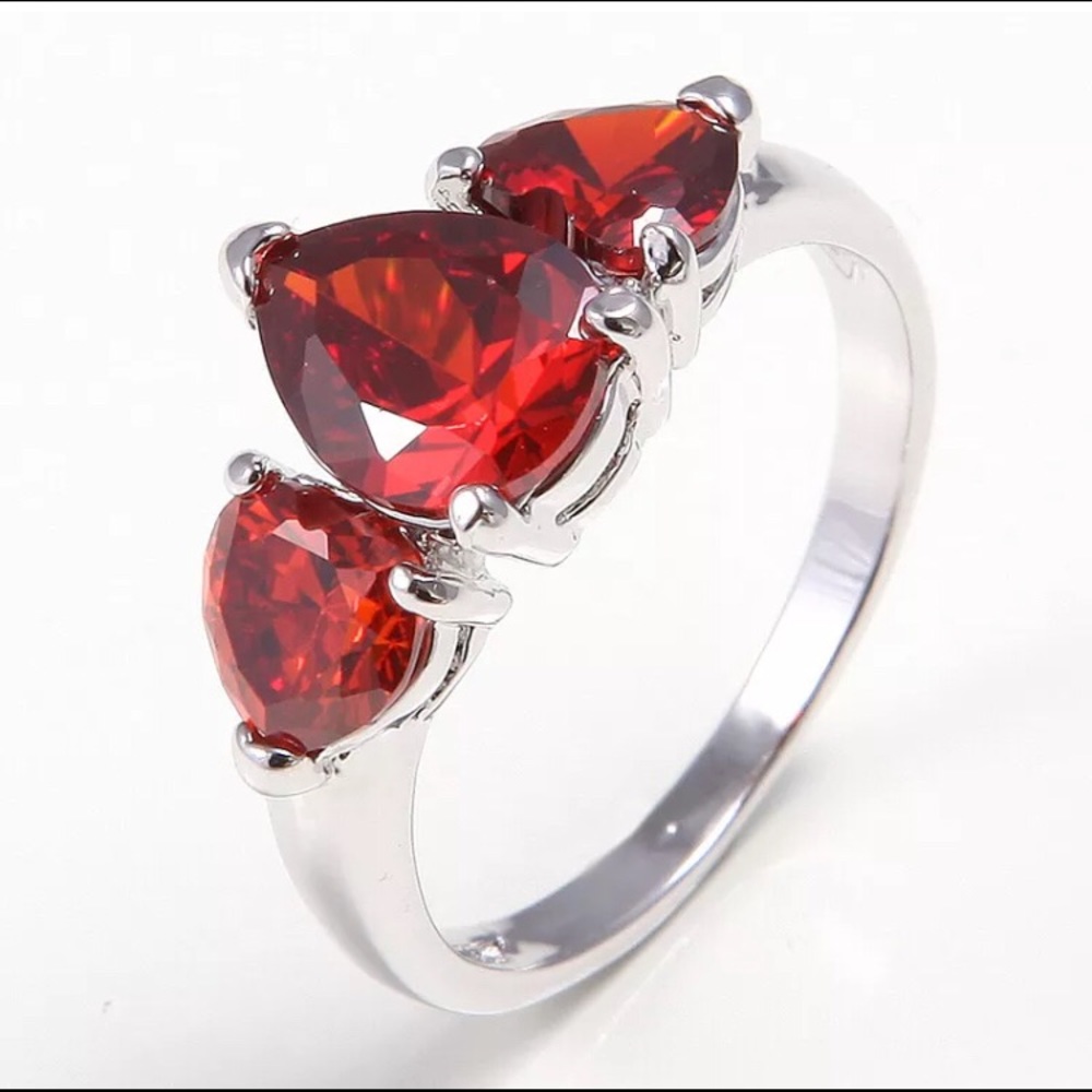 BRAND NEW 14KT (STAMPED) 1.10CT GARNET RING - Picture 7 of 8